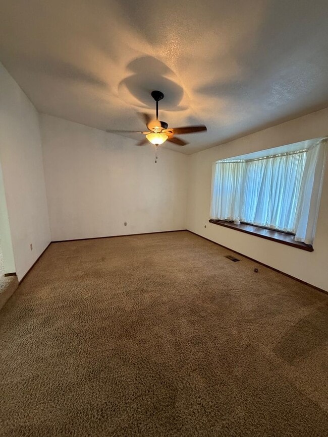 2988 Pinebrook Dr