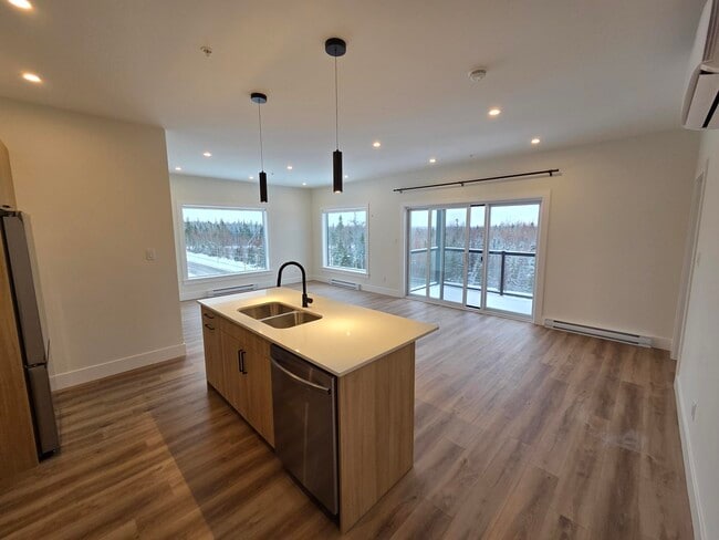 Photo - 1035 Melanson Rd Unité 501