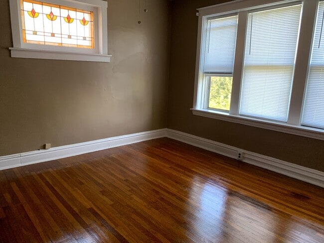 Dormitorio - 3647 Keokuk St Unidad 2e