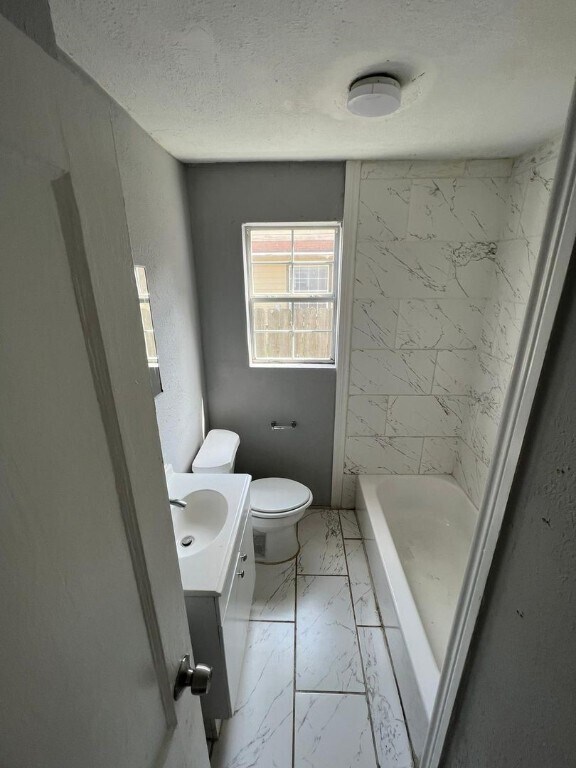 Photo - 3012 Live Oak St