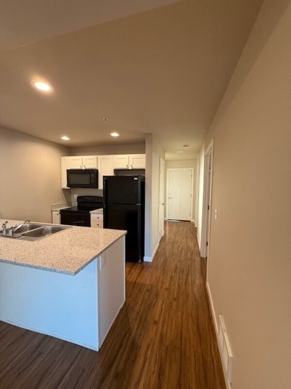 Photo - 2005 Aaron Dr