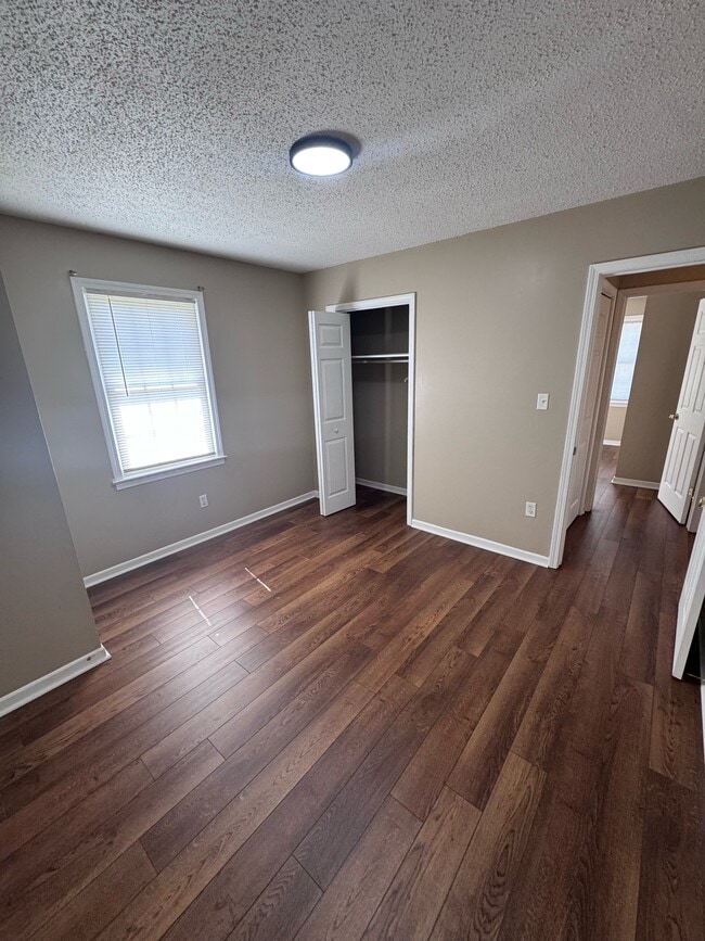 Photo - 112 Ashcroft Dr