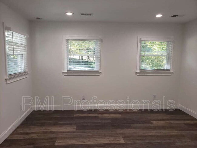 Photo - 3653 Cedar St