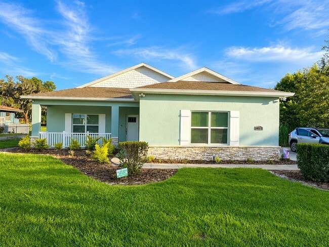 Photo - 3834 Charter Rd