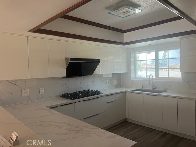 Photo - 15572 Los Altos Dr