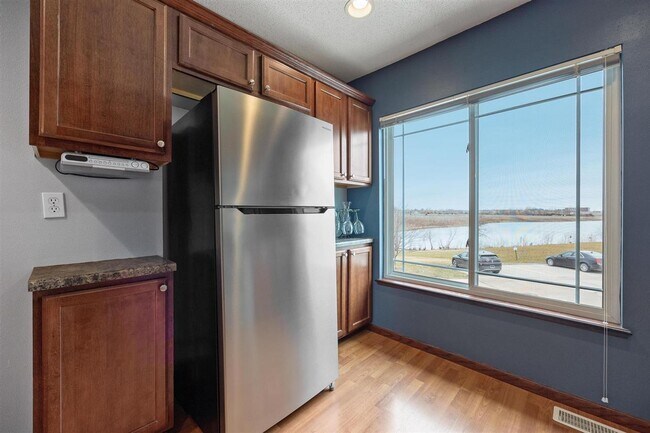 Photo - 1886 Goose Lake Cir