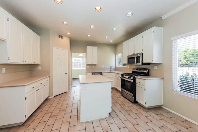 Photo - 23842 Sweet Pea Ct