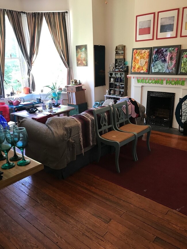 Photo - 1123 Grove Ave Unit #3