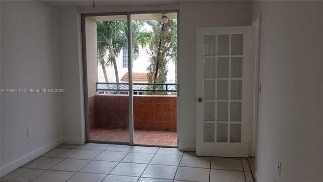 Photo - 8321 NW 7th St Unidad 1-206