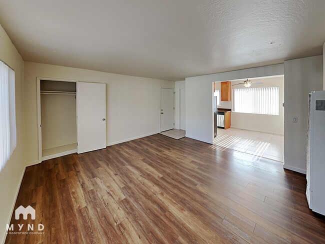 Photo - 237 N 8th St Unidad 4