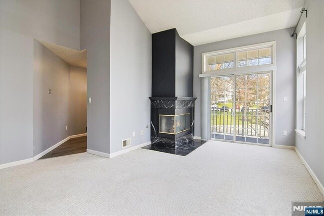 Photo - 1125 Hyde Park Ct Unit A2