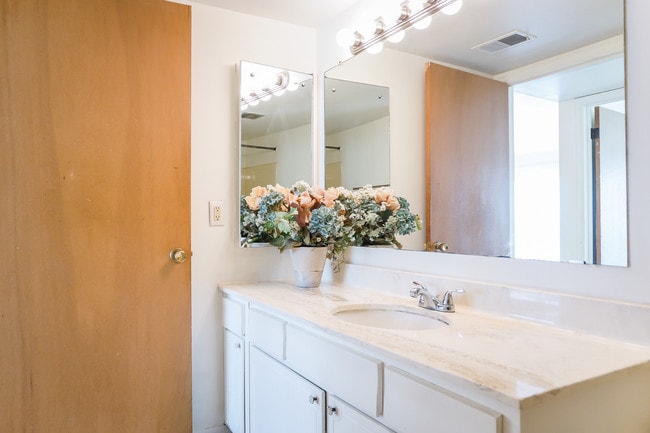 bathroom - Morning Side Manor Apartments