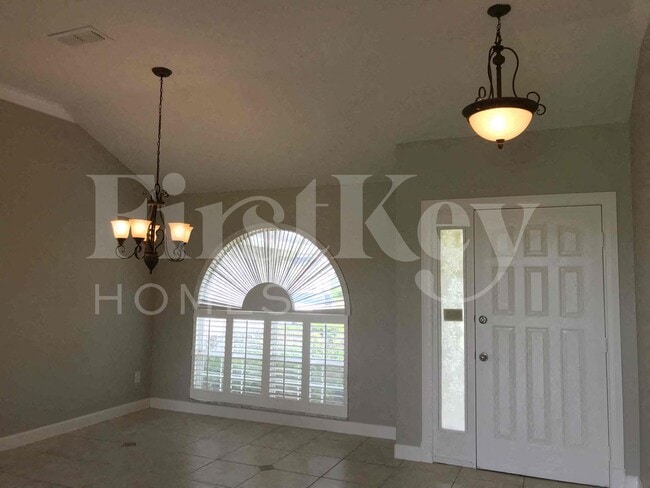 Photo - 3600 Molona Dr