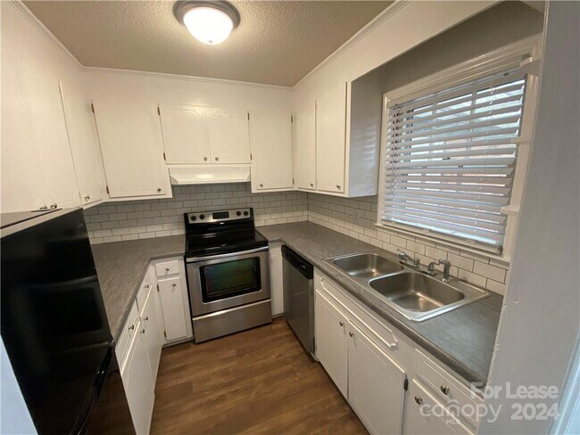 Photo - 175 17th St NW Unit #G6