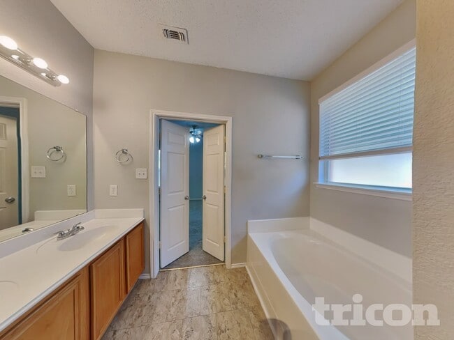 Photo - 6313 Downeast Dr