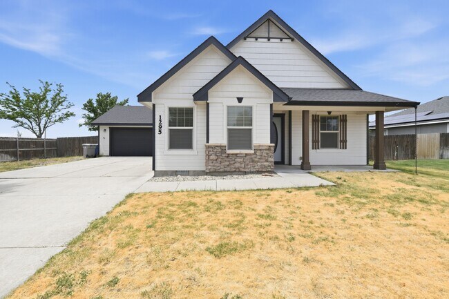 Photo - 1295 Blossom Ave