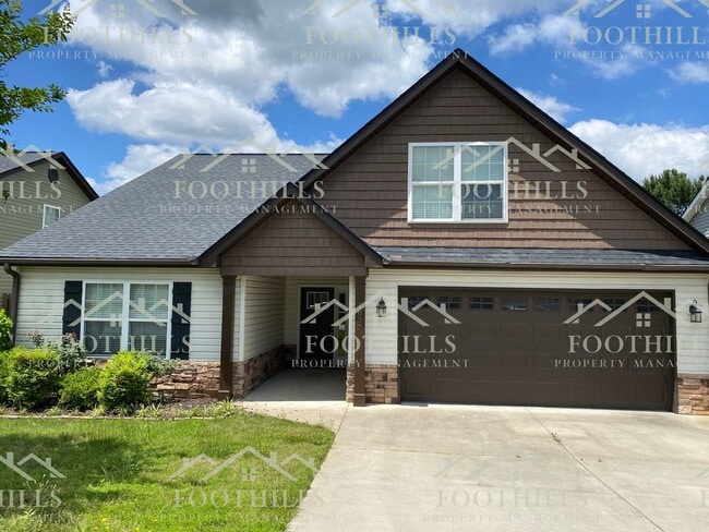 Serene Lakeside Living: 4BR 2BA Home with ... - Serene Lakeside Living: 4BR 2BA Home with ...