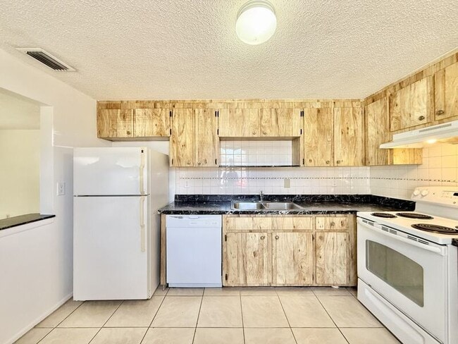 Photo - 7071 Bee Ridge Rd