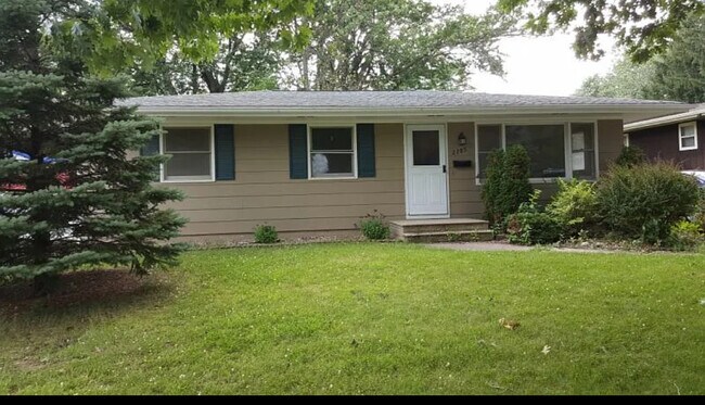 Photo - 2285 Highview Dr House