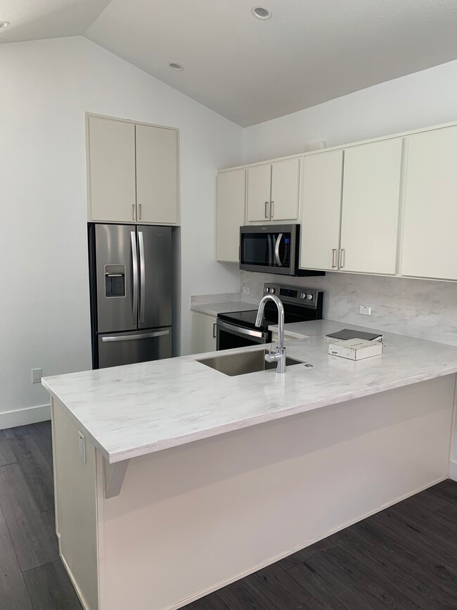 Photo - 219 N Ave 54 Unit 221
