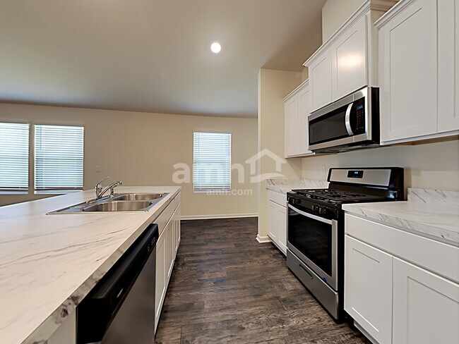 Photo - 298 Caminha Rd