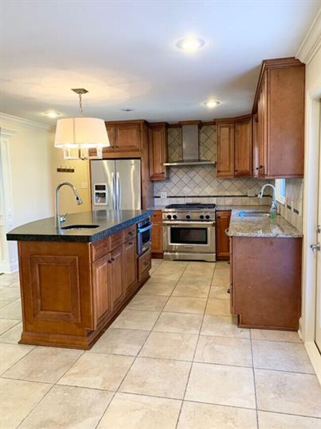 Photo - Your Dream Home Awaits in Huntsville's Medical District!