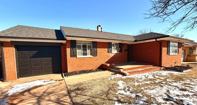 Awesome 3BD 2BA Home with HUGE Primary Bed... - Awesome 3BD 2BA Home with HUGE Primary Bed...