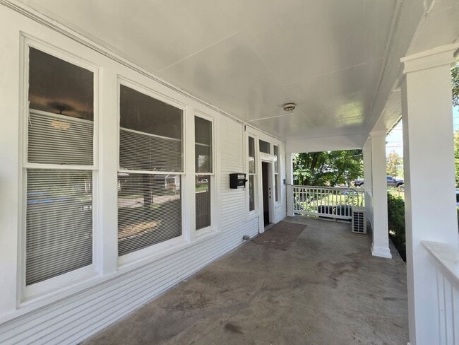 Photo - 1228 Virginia Blvd Unit #1