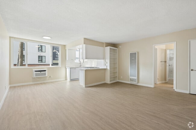#205 - ALL NEW KITCHEN & BATHROOM!