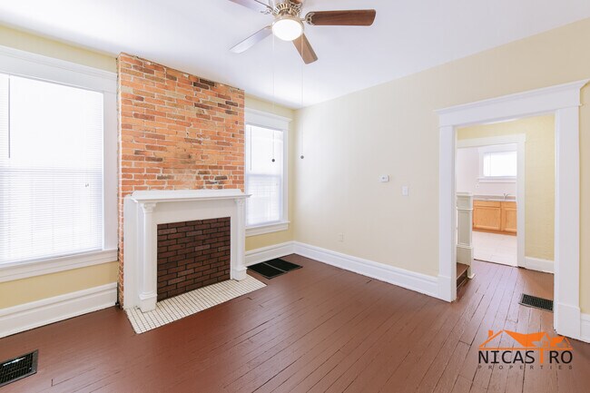 172 E 11th Ave