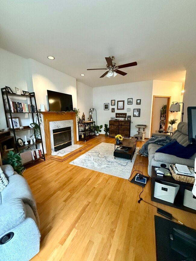 Photo - 4103 N Kenmore Ave