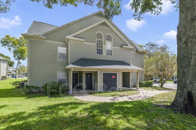 Building Photo - 6106 Westgate Dr Unit Apt 202