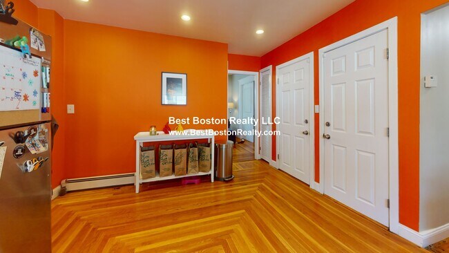 Photo - 15 Henry St Unit 1