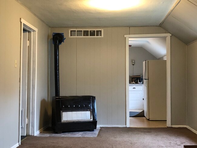 Photo - 419 Delaware Street Unidad Rear Upper