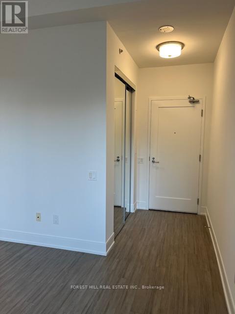 Photo - 310 Tweedsmuir Ave