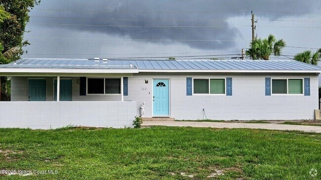 Building Photo - 702 Lund Cir Rental