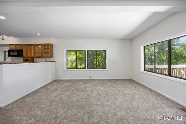 Photo - 13029 E Heights Rd