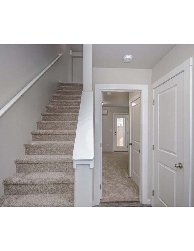 Photo - 7800 Jacqueline Way