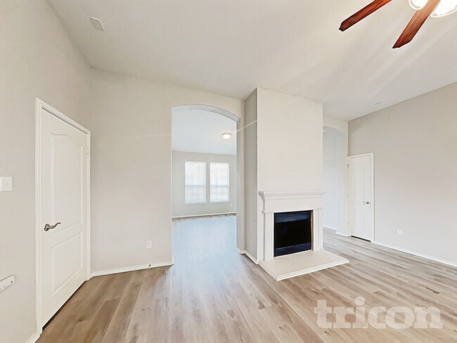 Photo - 2106 Rose May Dr