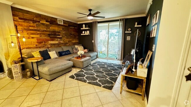 Building Photo - 6475 Emerald Dunes Dr Unit 308 Rental