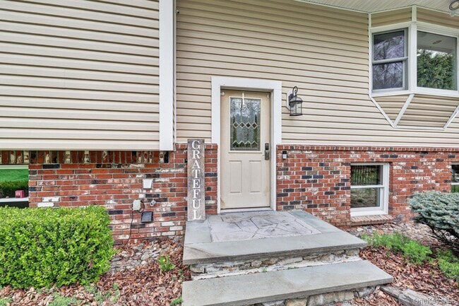 Photo - 809 Highland Lake Rd