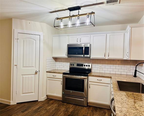 Photo - 806 Amber St