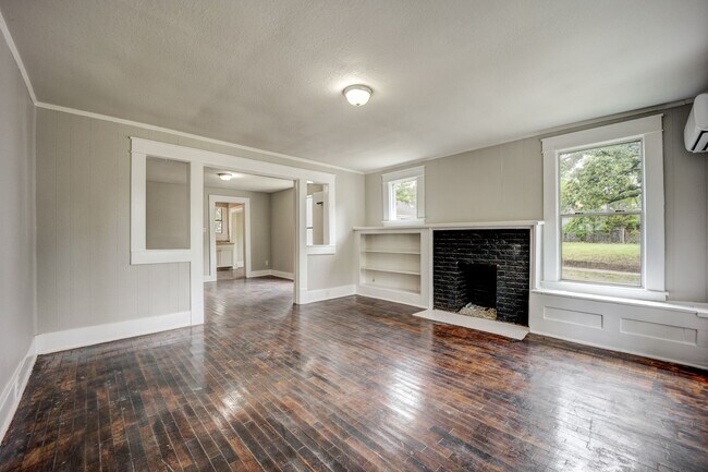 Photo - Freshly Updated 2 Bedroom House