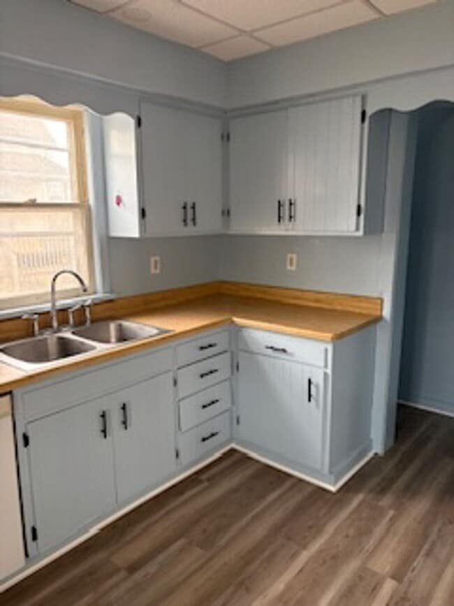 Photo - 3 BR house, garage, fenced yard