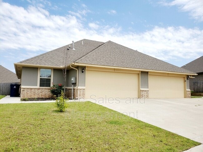 Building Photo - 11211 NW 114th St