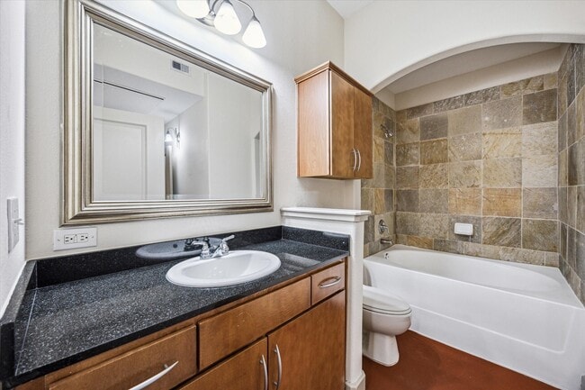 1901 Post Oak Blvd Unit 1211