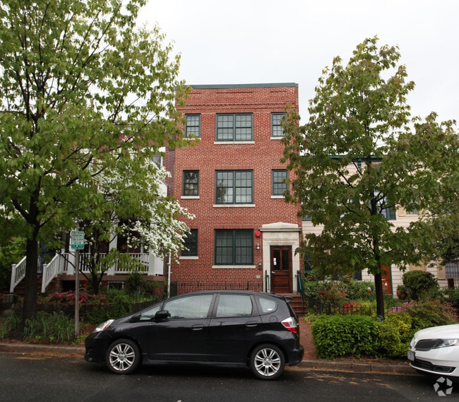 Photo - 510 8th St NE