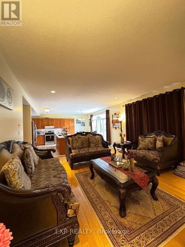 Photo - 2086 Ricardo St