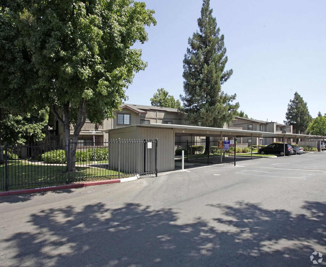 River Oaks Apartments - River Oaks Apartments