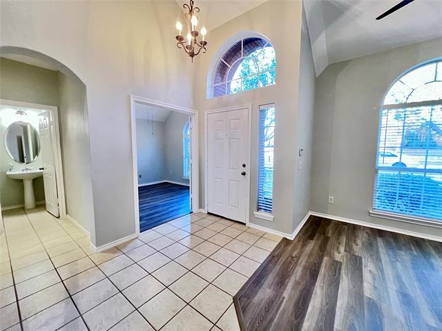 Photo - 1508 Oakhollow Dr